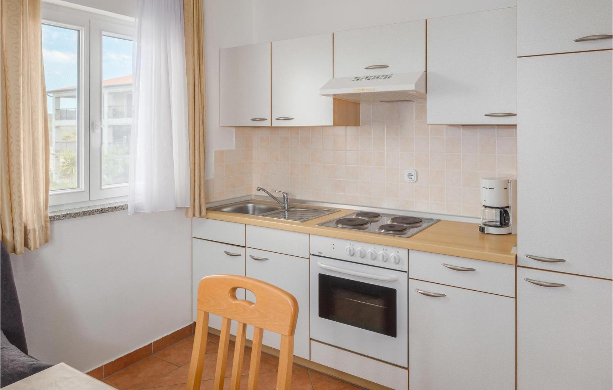 1 Bedroom Beautiful Apartment In Porec Exterior photo